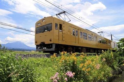 電車のある風景