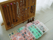 写真:ビーズアクセサリー